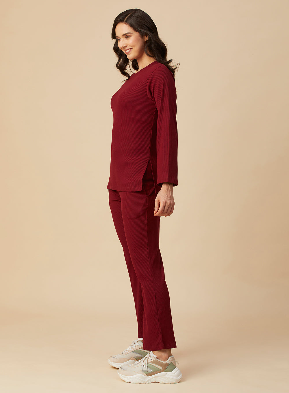 #Color_MAROON