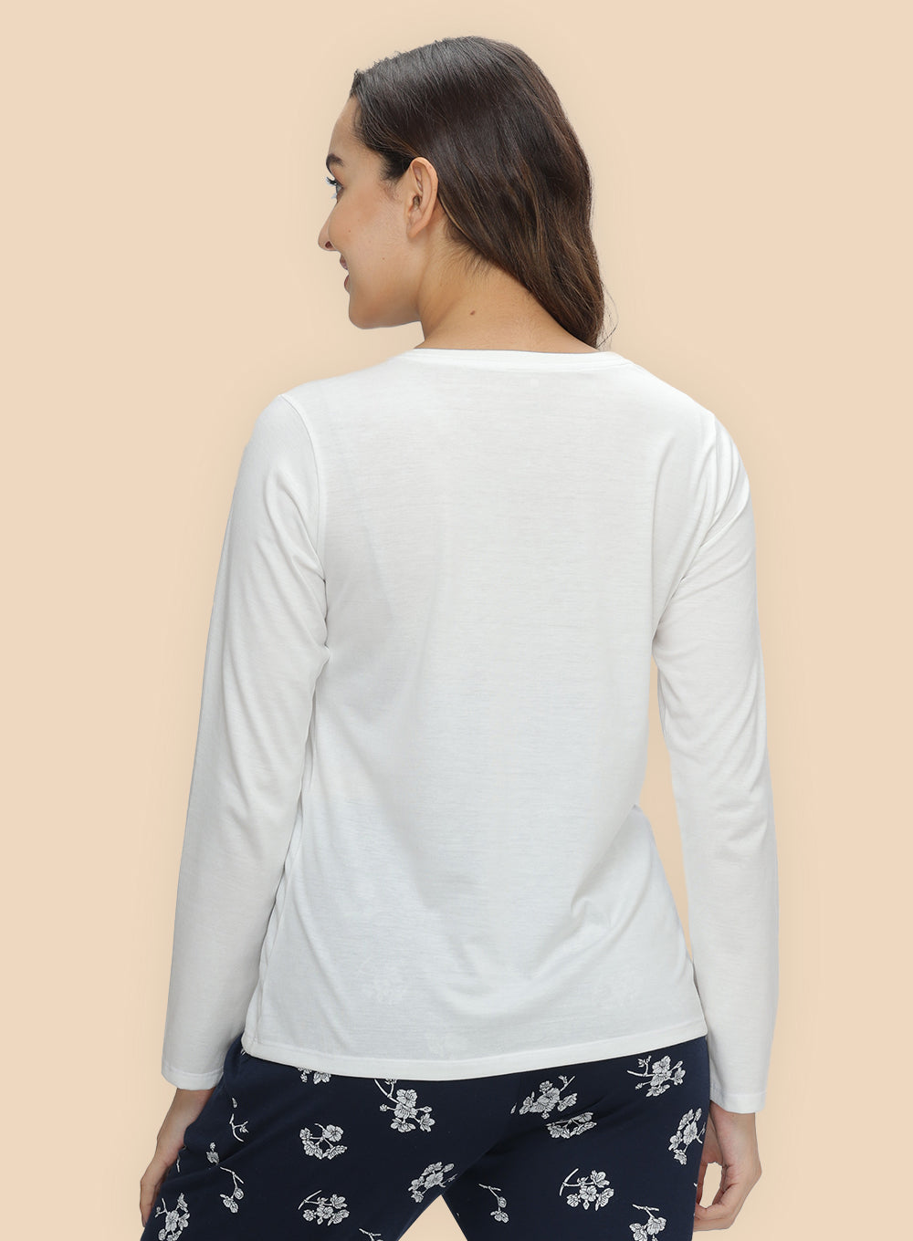 #Color_OFF WHITE