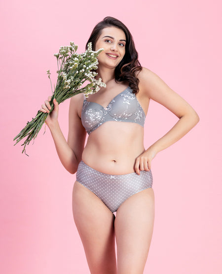 #Color_Grey Polka