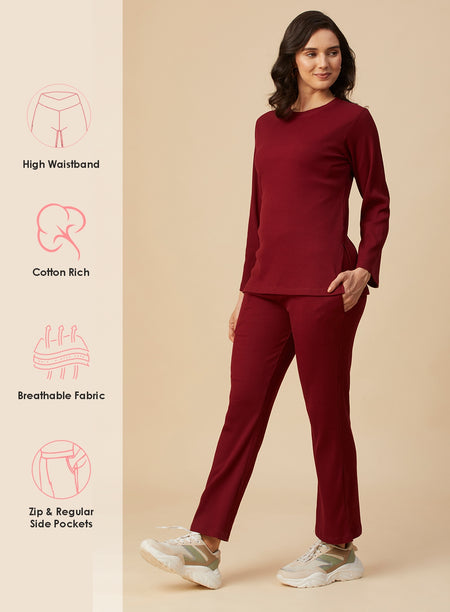 #Color_MAROON